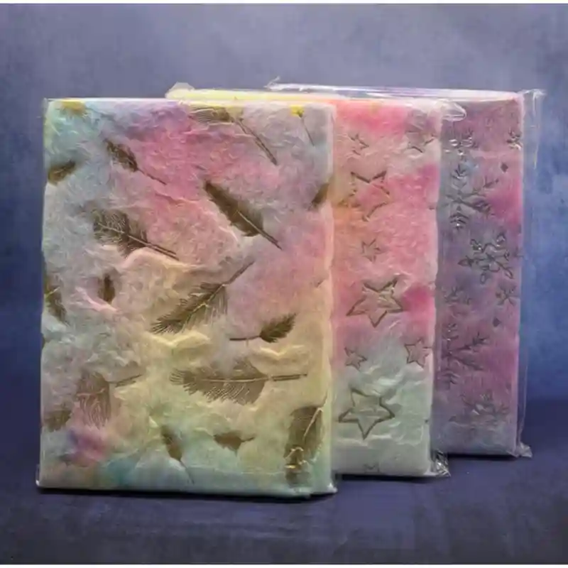 Блокнот пушистый с серебряными снежинками, А5 25532