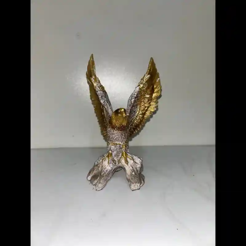 Статуэтка орла золотистый