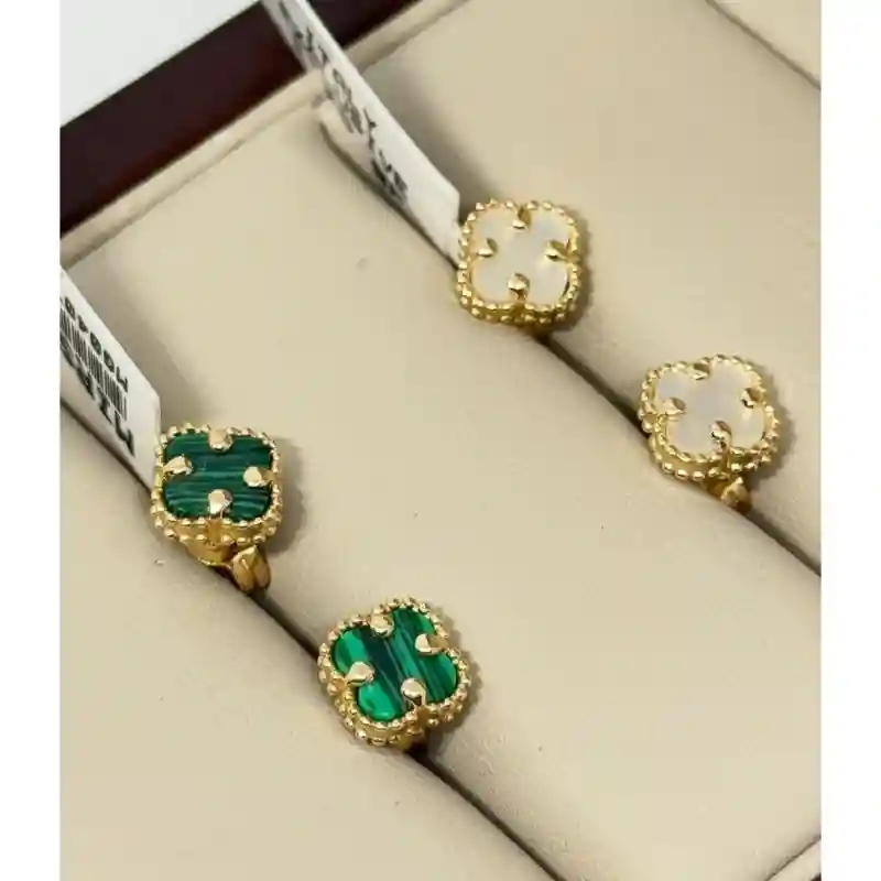 Золотые серьги зеленые 15826