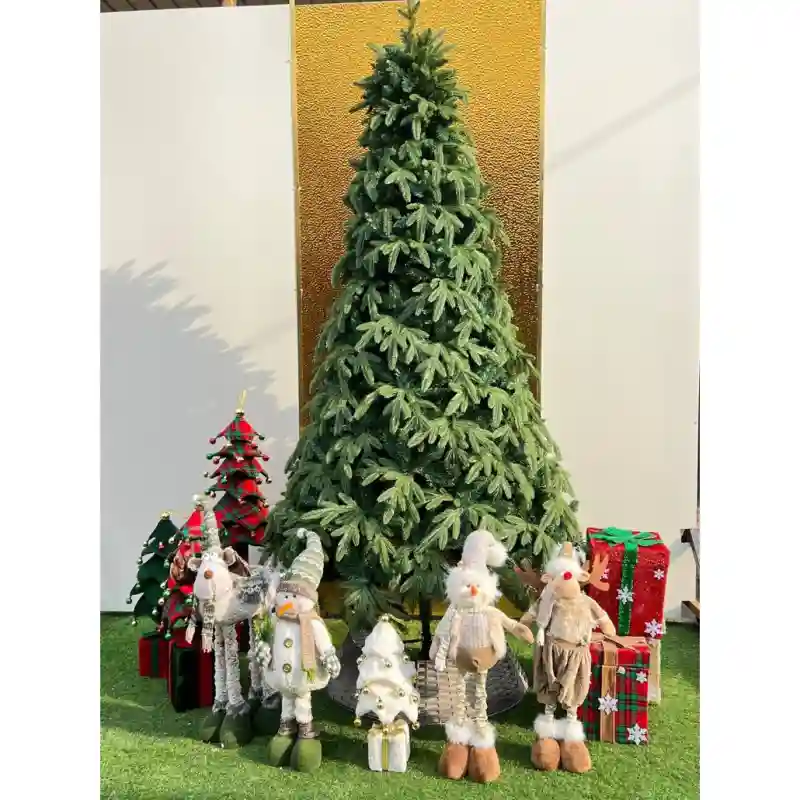 Новогодняя ёлка G4 на шарнире литая с пвх для пышности 210 см