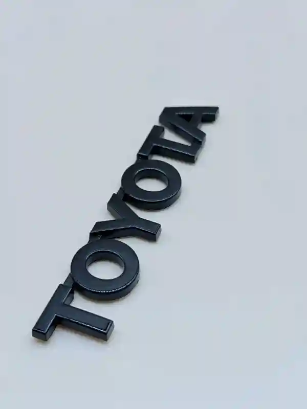 Шильдик W64990 Toyota Corolla/Corolla Runx